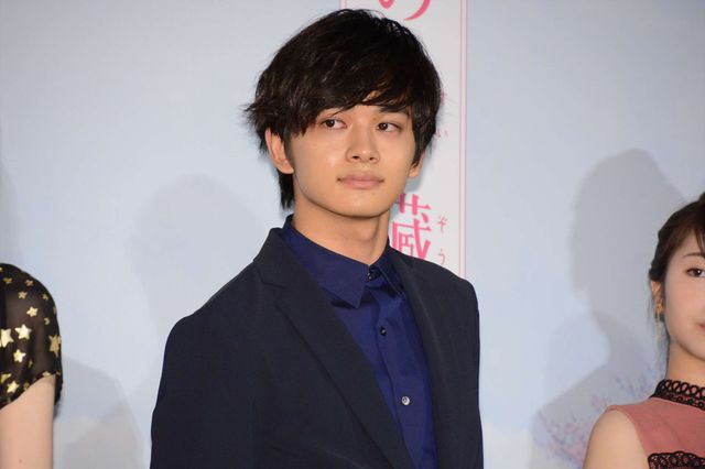 小栗旬＆北川景子12年前の姿も披露！『君の膵臓をたべたい』完成披露舞台あいさつ（5枚目）