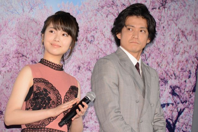 小栗旬＆北川景子12年前の姿も披露！『君の膵臓をたべたい』完成披露舞台あいさつ（19枚目）