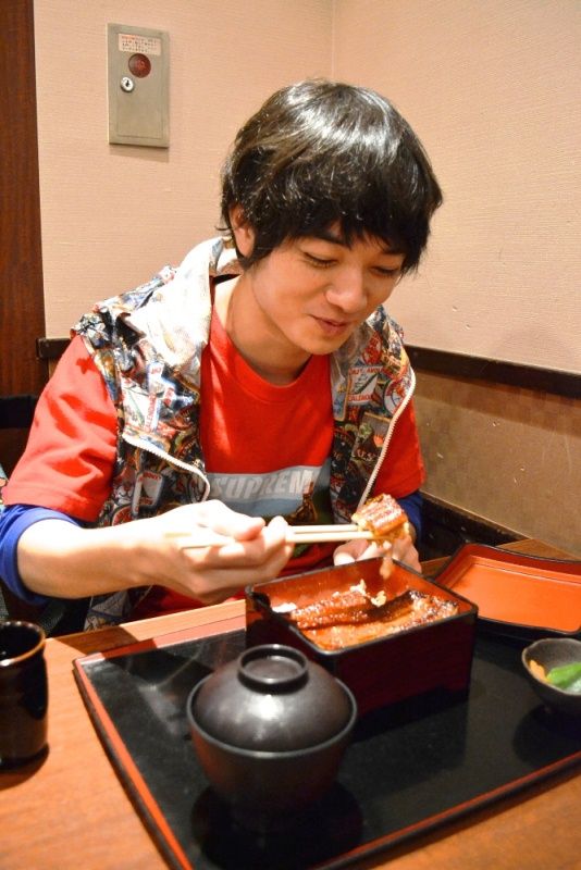 染谷将太演じる「主人公・平野勇気が1年間の林業研修を終えて戻ってきた川崎の一日」サイドストーリー写真ギャラリー（4枚目）