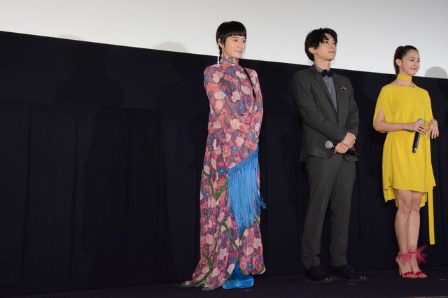 吉沢亮、沢尻エリカに「甘えっぱなしでした」と感謝！『猫は抱くもの』初日舞台あいさつ（2枚目）