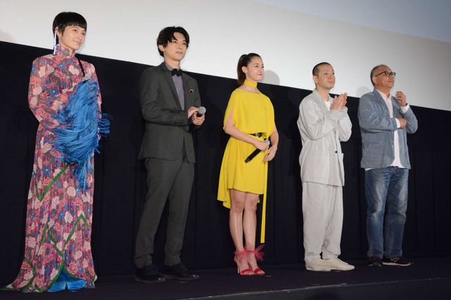 吉沢亮、沢尻エリカに「甘えっぱなしでした」と感謝！『猫は抱くもの』初日舞台あいさつ（4枚目）