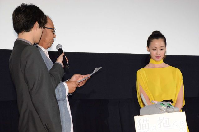 吉沢亮、沢尻エリカに「甘えっぱなしでした」と感謝！『猫は抱くもの』初日舞台あいさつ（11枚目）