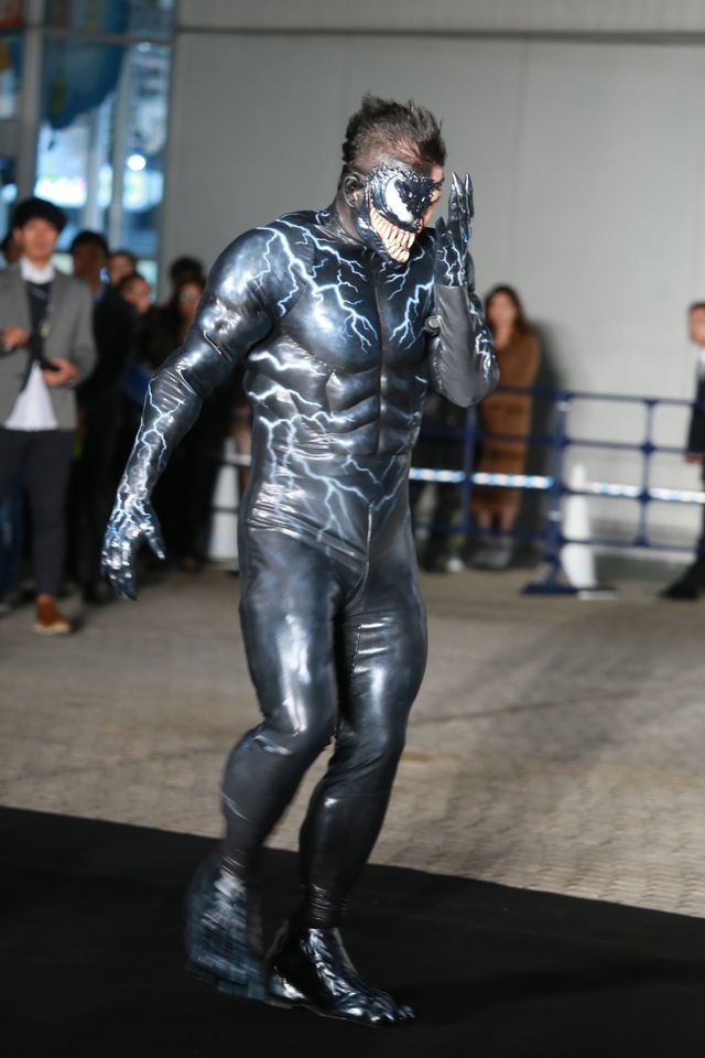 中村獅童“ヴェノム”コスプレを披露！諏訪部順一、中川翔子も驚き！（2枚目）