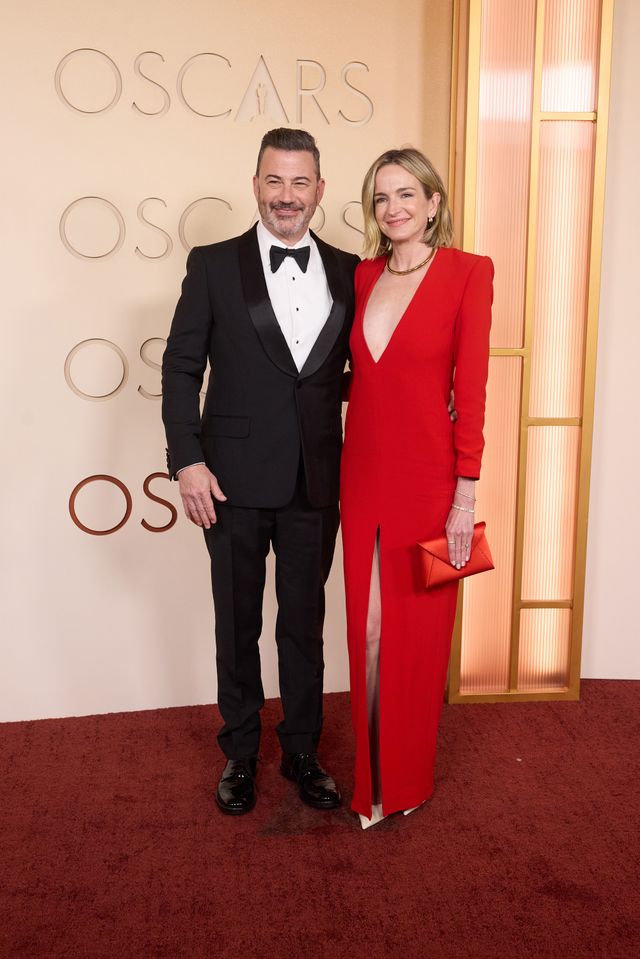 透けてるドレス、大胆スリット…レッドカーペットにスター集結（9枚目）