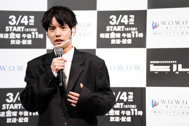 坂口健太郎、赤楚衛二のやられっぷりを称賛!「WOWOWオリジナルドラマ ヒル」完成報告会:フォトギャラリー