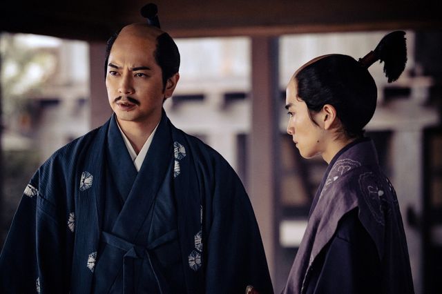 二択を迫られた家康は…【どうする家康】第34回「豊臣の花嫁」の場面写真：フォトギャラリー