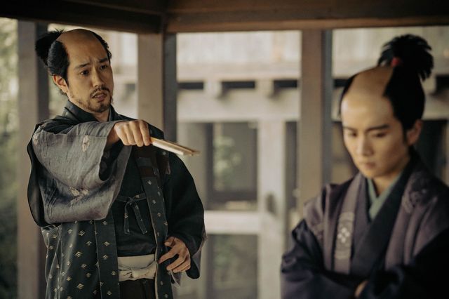 二択を迫られた家康は…【どうする家康】第34回「豊臣の花嫁」の場面写真（5枚目）