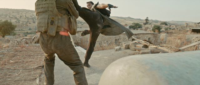 ニコラス・ケイジ、トニー・ジャーら出演『アースフォール JIU JITSU』場面カット（4枚目）