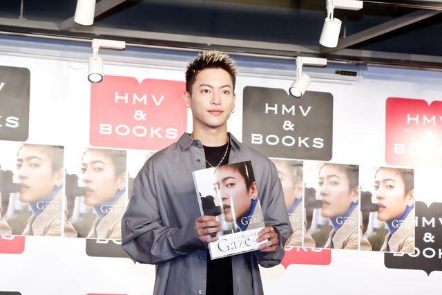 三山凌輝、1st写真集「Gaze」会見に笑顔で登壇！（3枚目）