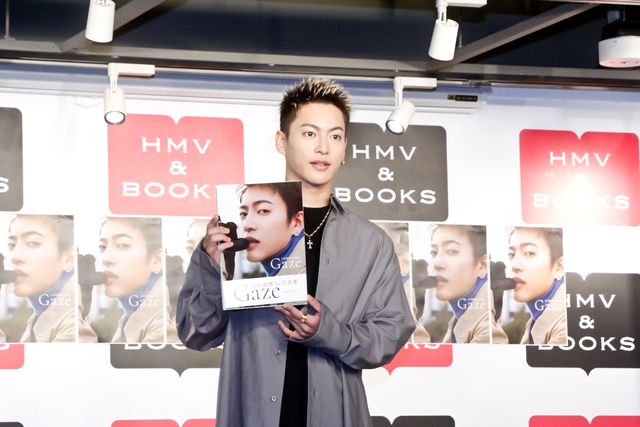 三山凌輝、1st写真集「Gaze」会見に笑顔で登壇!(5枚目)