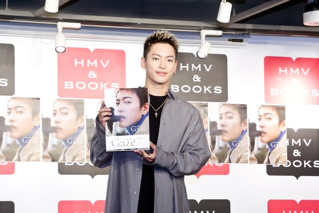 三山凌輝、1st写真集「Gaze」会見に笑顔で登壇！（6枚目）