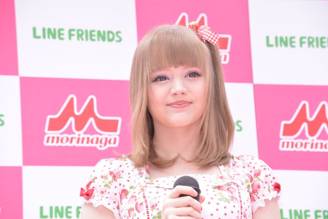 藤岡弘隊長、リアルバービーの可愛さに骨抜き!?　画像ギャラリー（2枚目）