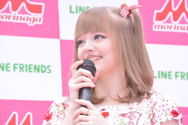 藤岡弘隊長、リアルバービーの可愛さに骨抜き!?　画像ギャラリー（13枚目）