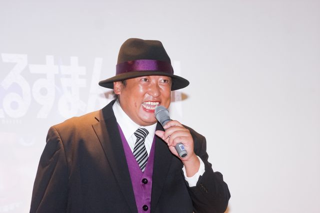 ロバート秋山が実写版「笑ゥせぇるすまん」の劇中衣装で登場！（7枚目）