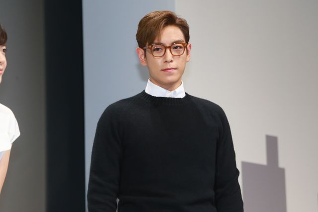 BIGBANGのT.O.Pことチェ・スンヒョン、サプライズの誕生祝いに歓喜！フォトギャラリー（12枚目）