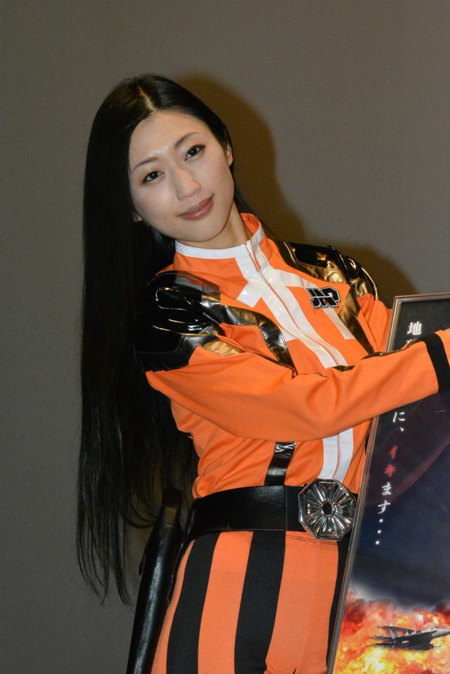 壇蜜がセクシー未亡人＆地球防衛隊に!?映画『地球防衛未亡人』初日舞台あいさつフォトギャラリー（11枚目）