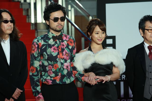 佐々木希のふ、太もも……!!東京国際映画祭レッドカーペットフォトギャラリー3（13枚目）