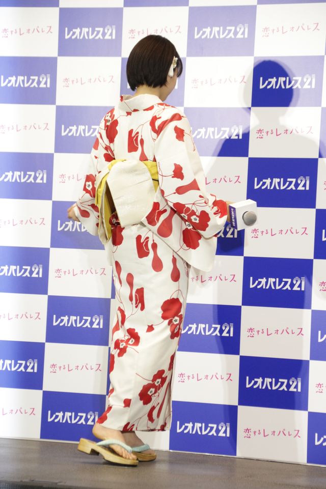 広瀬すず、浴衣姿が超キュート！レオパレス21新CM発表会：フォトギャラリー