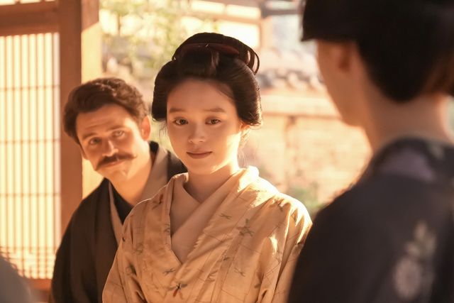 心配する錦織（吉沢亮）…朝ドラ「ばけばけ」第69回の場面写真（5枚目）