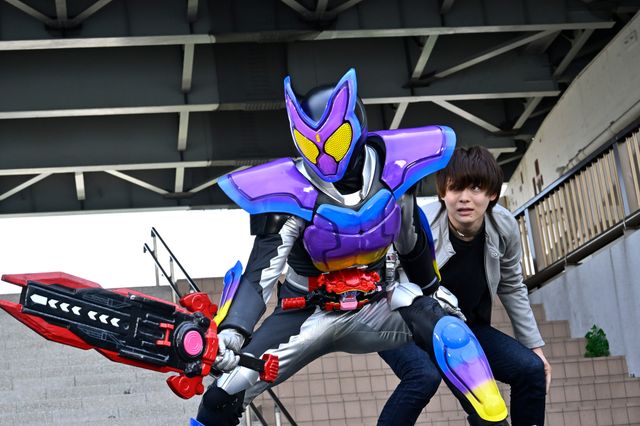ショウマ＆絆斗がトナカイコスプレ！「仮面ライダーガヴ」第15話場面カット（5枚目）