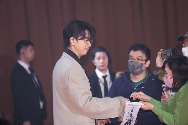 「龍が如く8」長谷川博己＆安田顕＆成田凌らがファンに神対応！レッドカーペットセレモニー＆完成披露会（3枚目）