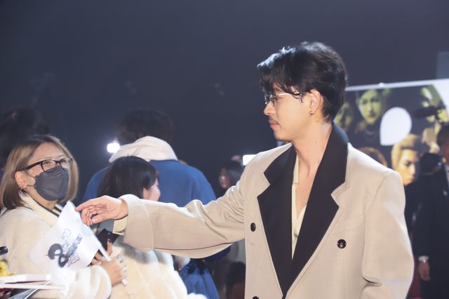 「龍が如く8」長谷川博己＆安田顕＆成田凌らがファンに神対応！レッドカーペットセレモニー＆完成披露会（5枚目）