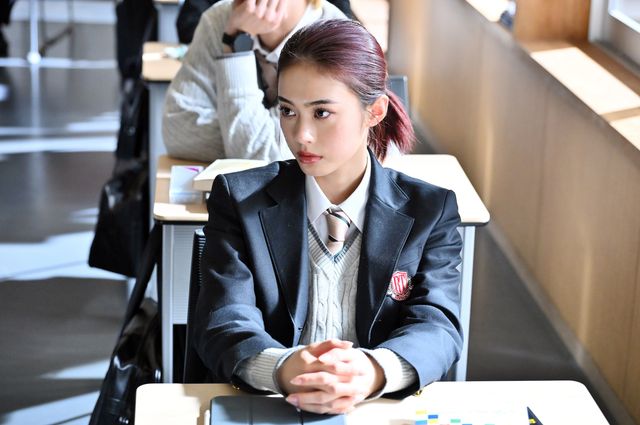 松坂桃李主演・日曜劇場「御上先生」第1話場面写真（12枚目）