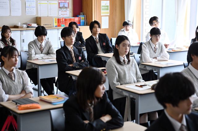 松坂桃李主演・日曜劇場「御上先生」第1話場面写真（62枚目）