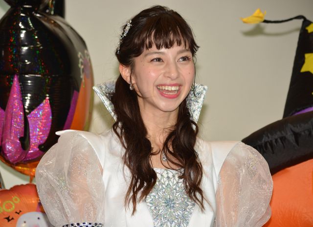 佐野勇斗＆中条あやみ、ハロウィーン衣装で笑顔！『3D彼女　リアルガール』イベント（5枚目）