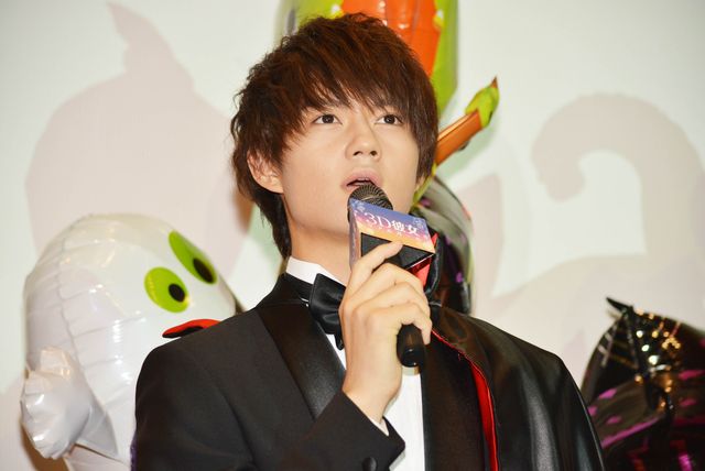 佐野勇斗＆中条あやみ、ハロウィーン衣装で笑顔！『3D彼女　リアルガール』イベント（6枚目）