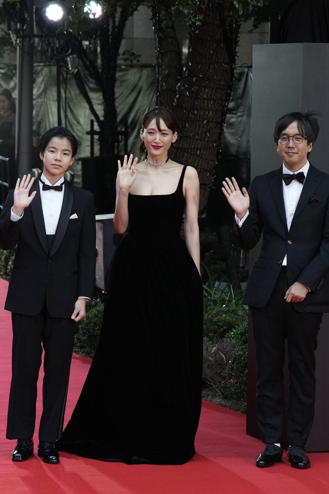 綾瀬はるか、大沢一菜、森井勇佑監督がレッドカーペットに（8枚目）