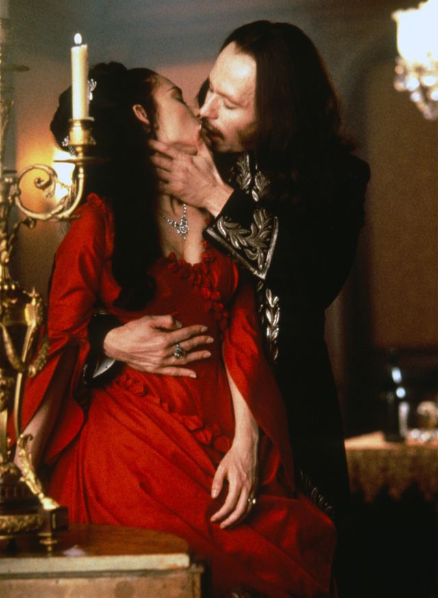 石岡瑛子さんが手掛けた衣装『ドラキュラ』『ザ・セル』『白雪姫と鏡の女王』など（3枚目）