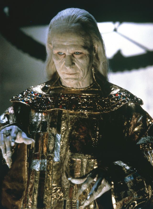 石岡瑛子さんが手掛けた衣装『ドラキュラ』『ザ・セル』『白雪姫と鏡の女王』など（5枚目）