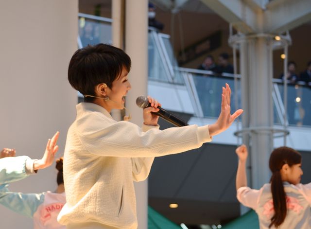 剛力彩芽が地元・神奈川県で凱旋ライブ！フォトギャラリー（2枚目）