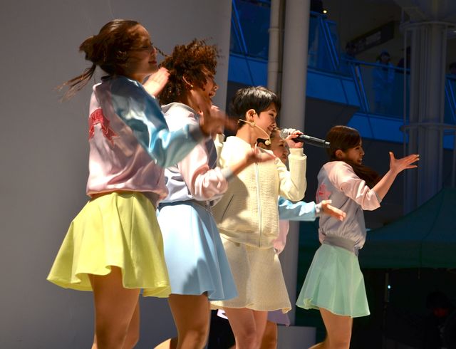 剛力彩芽が地元・神奈川県で凱旋ライブ！フォトギャラリー（8枚目）