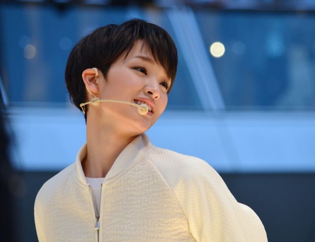 剛力彩芽が地元・神奈川県で凱旋ライブ!フォトギャラリー
