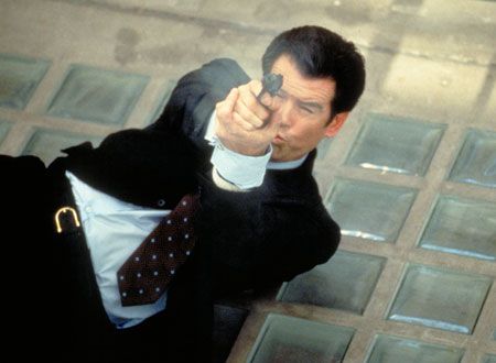 映画『007／トゥモロー・ネバー・ダイ』の画像（2枚目）