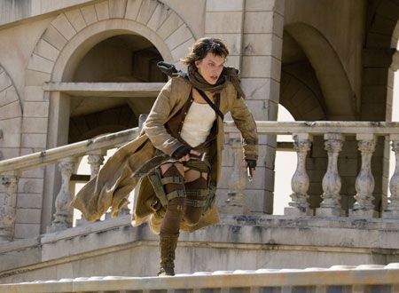 映画『バイオハザードIII』の画像（2枚目）