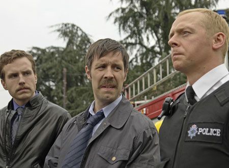 映画『ホット・ファズ　俺たちスーパーポリスメン！』の画像（2枚目）