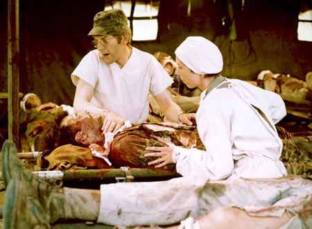 映画『M★A★S★H マッシュ』の画像（2枚目）