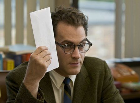 映画『シリアスマン』の画像（7枚目）