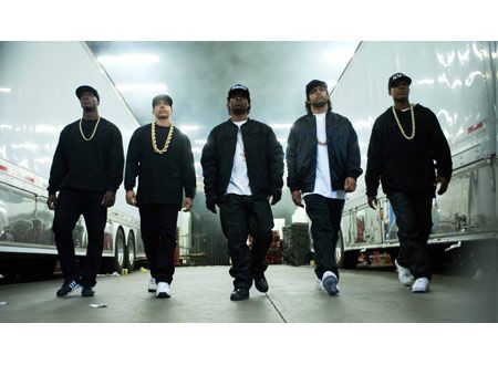 ストレイト・アウタ・コンプトン