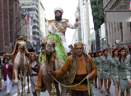 映画『ディクテーター 身元不明でニューヨーク』の画像（4枚目）