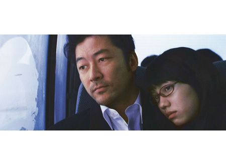 何が凄いって浅野くんの胸毛だったりして 私の男 の映画短評 ミルクマン斉藤 シネマトゥデイ