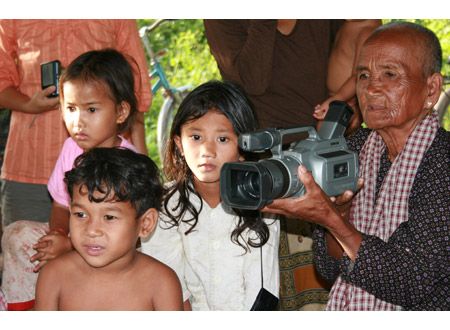 おばあちゃんが伝えたかったこと カンボジア・トゥノル・ロ村の物語