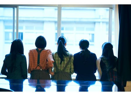 幕が上がる、その前に。彼女たちのひと夏の挑戦