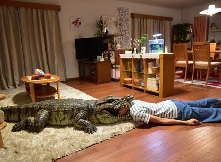 家に帰ると妻が必ず死んだふりをしています。