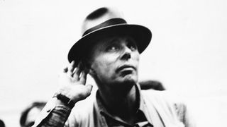 ヨーゼフ・ボイスは挑発する