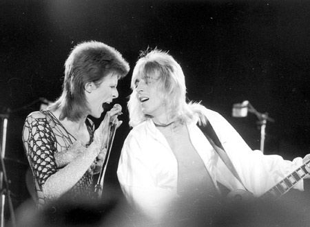 ビサイド・ボウイ　ミック・ロンソンの軌跡