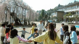 奇跡の小学校の物語　～この学校はなくさない～